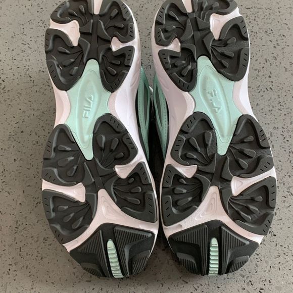 FILA Tennis Shoes - New without box - Picture 3 of 6